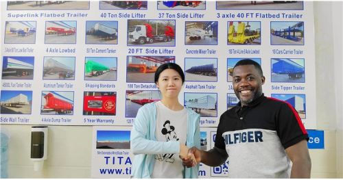Jamaica Customers' Visit to Tongya Buying 30000 Liters Acid Tanker Trailer