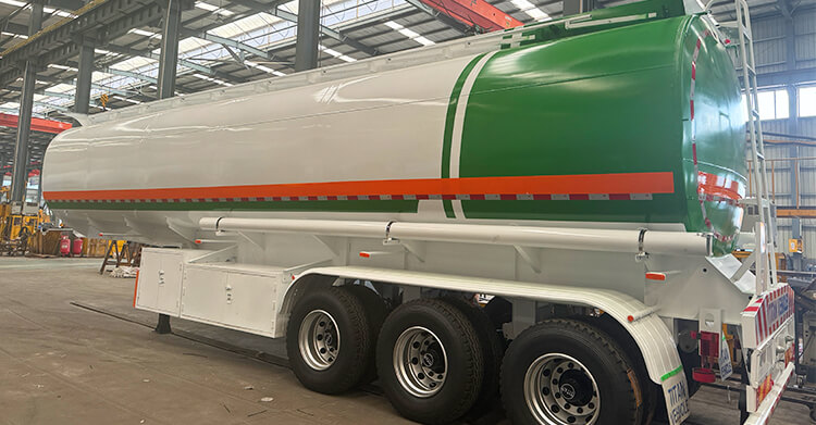 3 Axle Fuel Tanker Trailer for Sale in Senegal