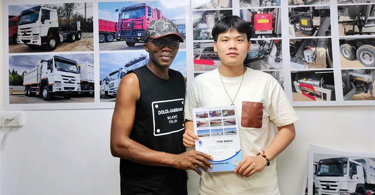 Sino Howo Tractor Head for Sale in Namibia