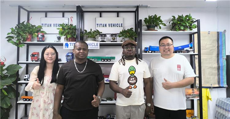 Tri Axle 60 Ton Dropside Trailer for Sale In Cameroon