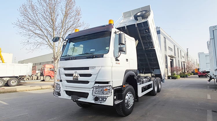 Howo 6x4 Dump Truck for Sale in Mozambique  
