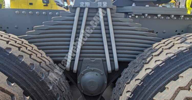 Howo 400  Sinotruk Howo 6x4 Tractor Truck in Guam