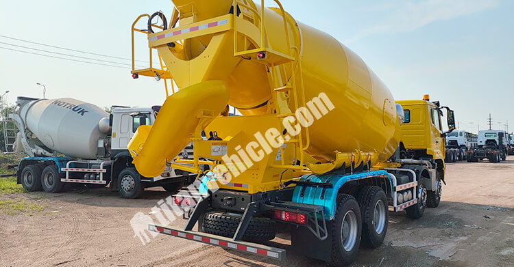 8x4 Howo Concrete Mixer Truck for Sale in Uganda