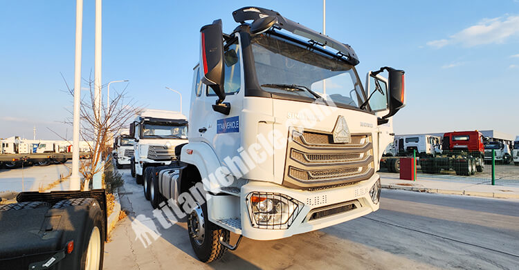 Howo Nx 400 Tractor Head for Sale in Ghana