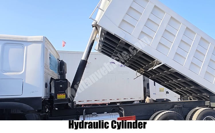 Used Howo 6x4 Dump Truck for Sale in Cameroon 