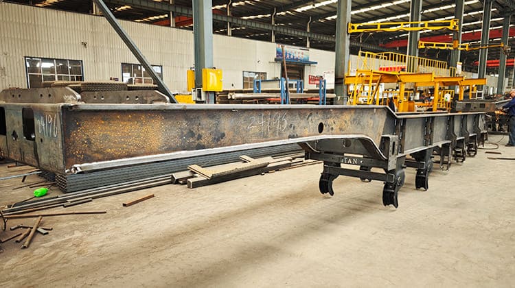 Tri Axle Lowbed Truck Low Loader Trailer for Sale in Guam