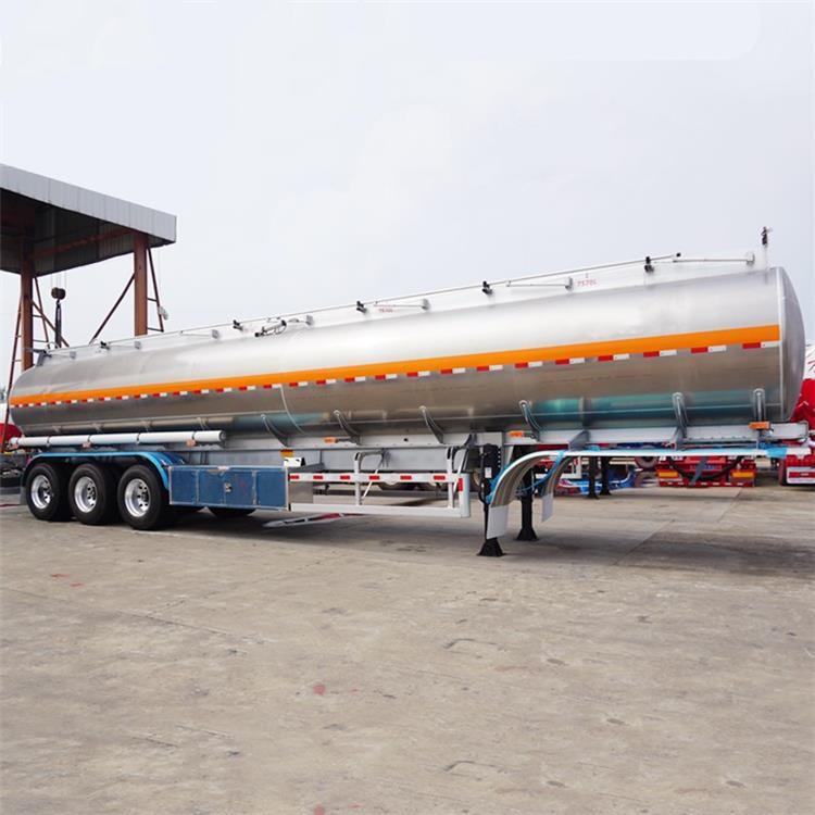 Tri Aluminum Fuel Tanker Trailer