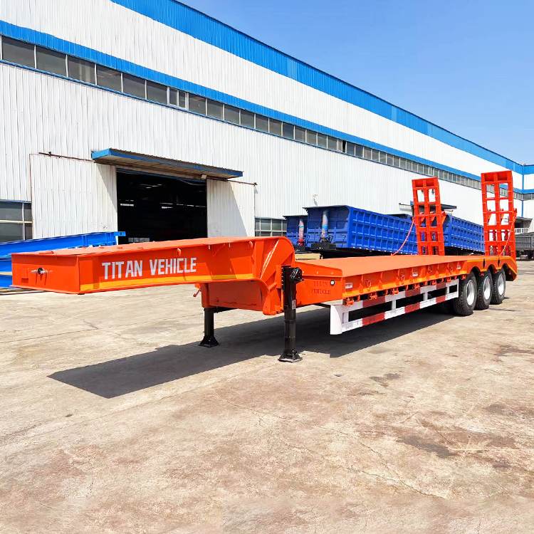 3 Axle 80 Ton Low Bed Semi Trailer Truck